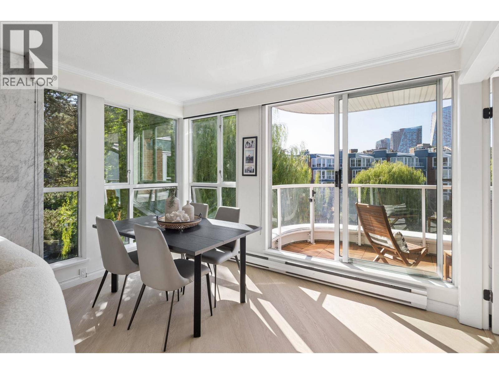 301 1502 Island Park Walk, Vancouver, British Columbia  V6H 3Z8 - Photo 3 - R3138788
