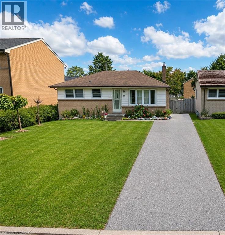 104 QUEENSTON Crescent, London, Ontario