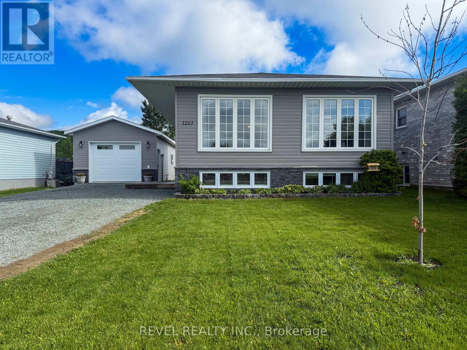 1213 Lozanne Crescent, Timmins, Ontario  P4P 1E7 - Photo 1 - T13478362