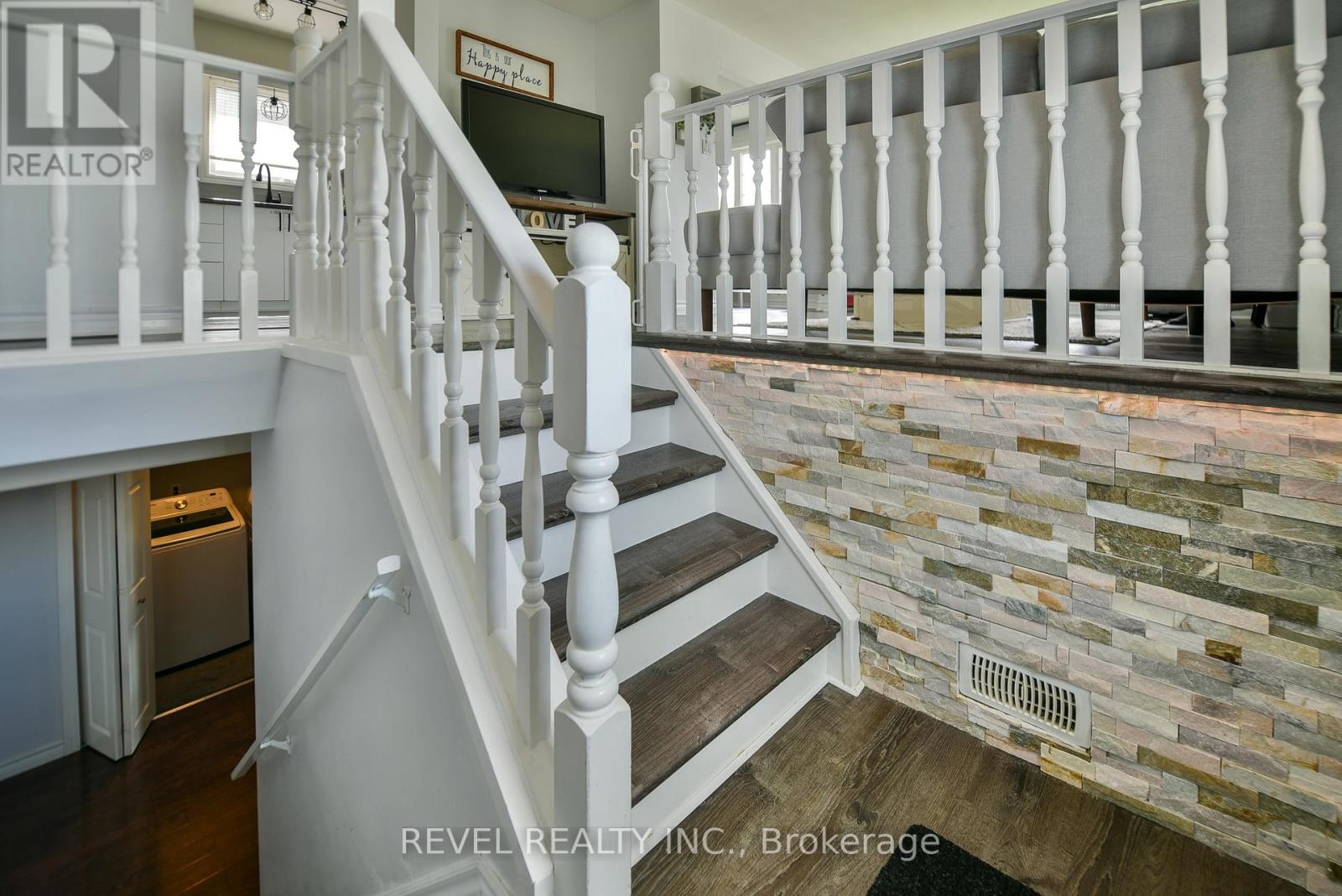 1213 Lozanne Crescent, Timmins, Ontario  P4P 1E7 - Photo 2 - T13478362