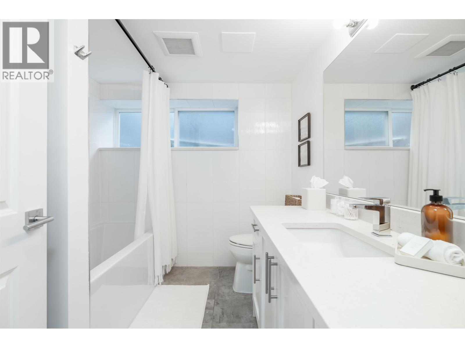 Lower 2621 E 5th Avenue, Vancouver, British Columbia  V5M 1N1 - Photo 18 - R3138803