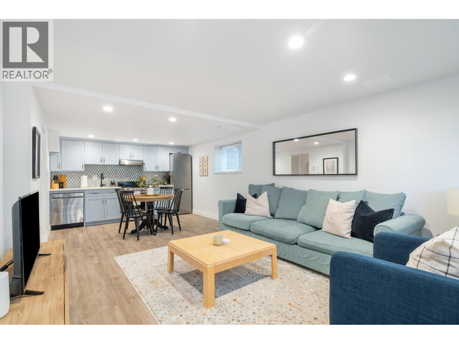 Lower 2621 E 5th Avenue, Vancouver, British Columbia  V5M 1N1 - Photo 3 - R3138803