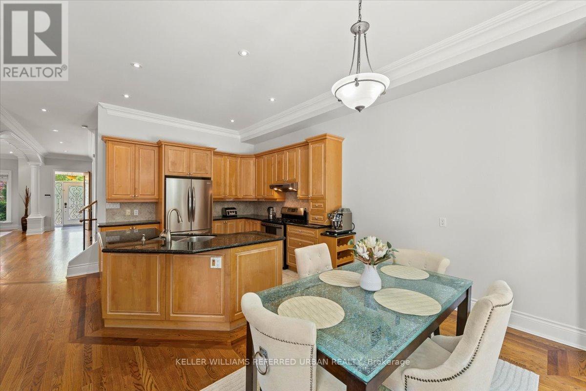 6 Wentworth Avenue, Toronto, Ontario  M2N 1T6 - Photo 13 - C13478200