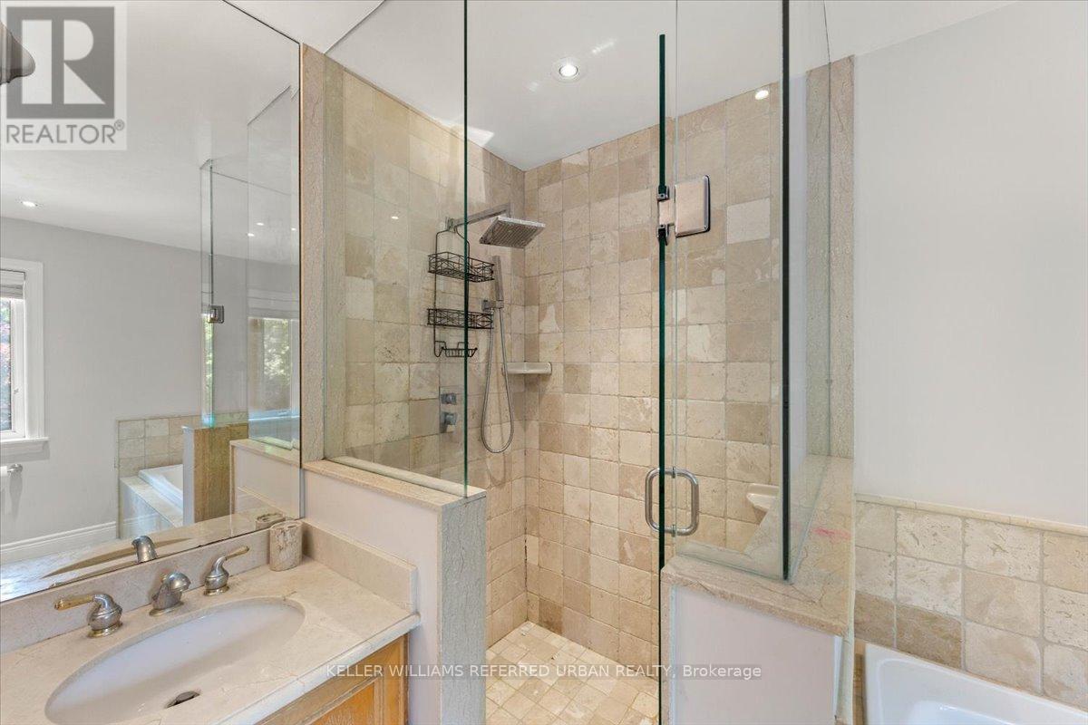 6 Wentworth Avenue, Toronto, Ontario  M2N 1T6 - Photo 21 - C13478200