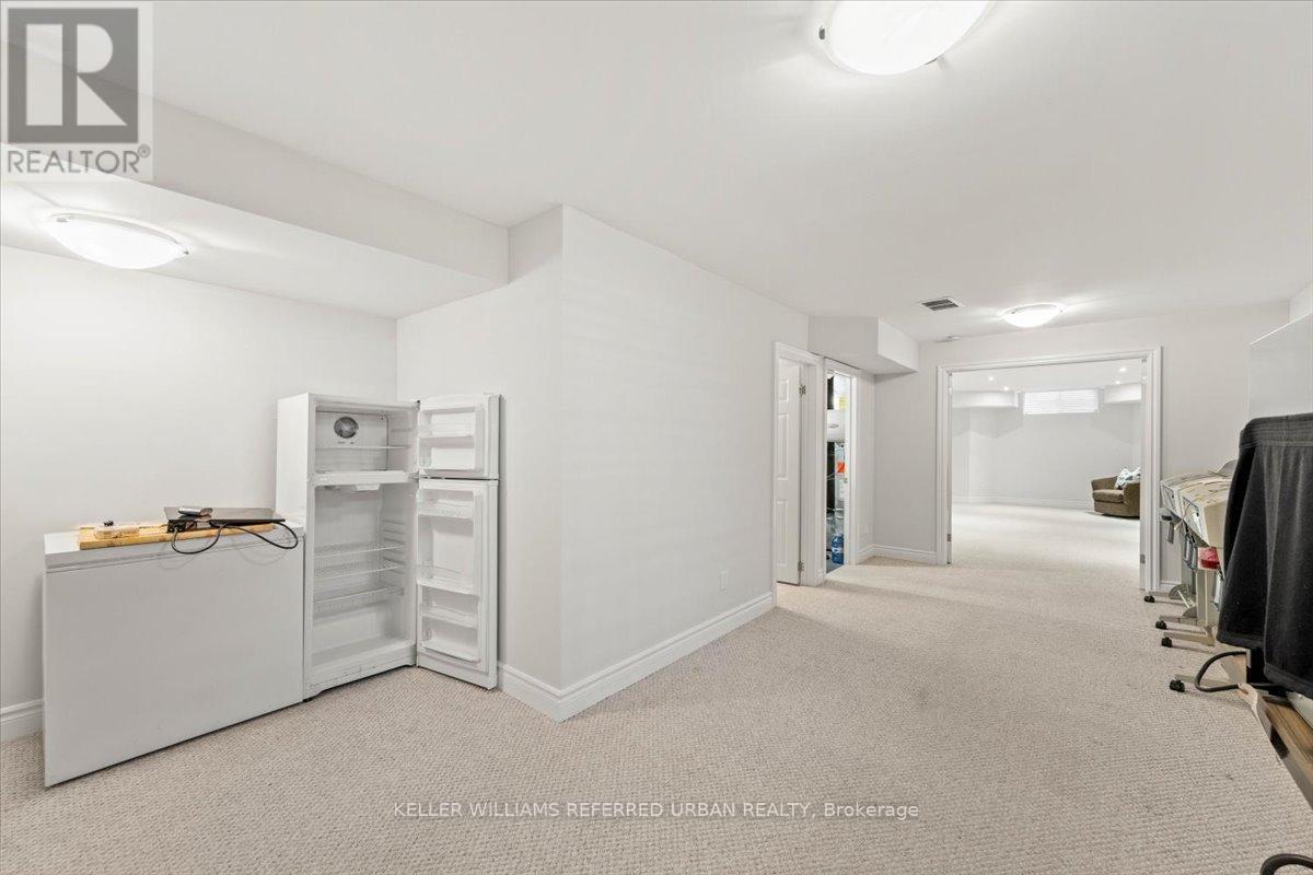 6 Wentworth Avenue, Toronto, Ontario  M2N 1T6 - Photo 31 - C13478200