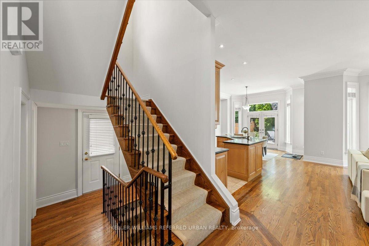 6 Wentworth Avenue, Toronto, Ontario  M2N 1T6 - Photo 6 - C13478200