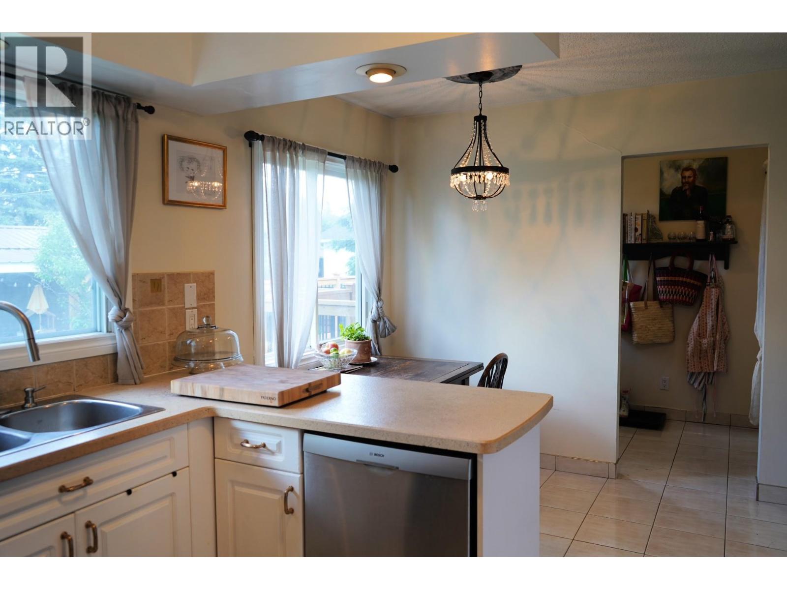9312 106 Avenue, Fort St. John, British Columbia  V1J 2N4 - Photo 5 - R3138821