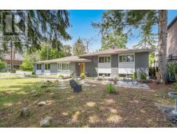 52 MAY AVENUE, Richmond Hill, Ontario