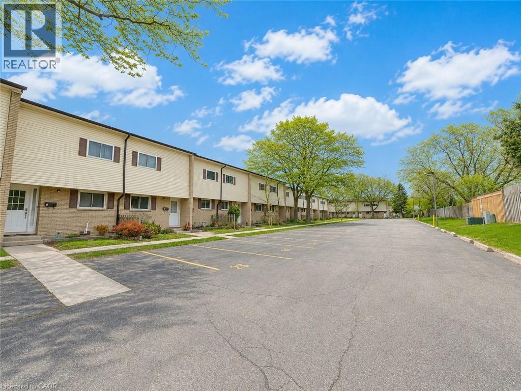 211 VERONICA Drive Unit# A5, Kitchener, Ontario