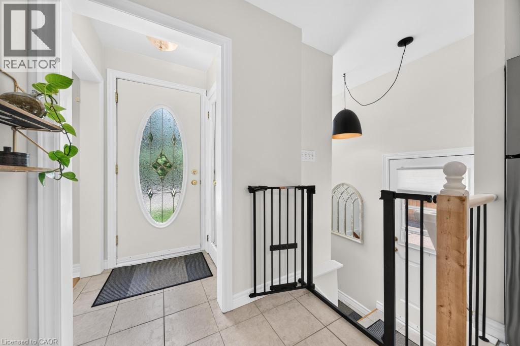 2209 Caroline Street, Burlington, Ontario  L7R 1M4 - Photo 6 - 40841392