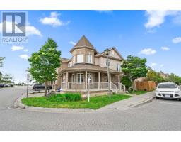 18 TELSTAR WAY, Whitby, Ontario