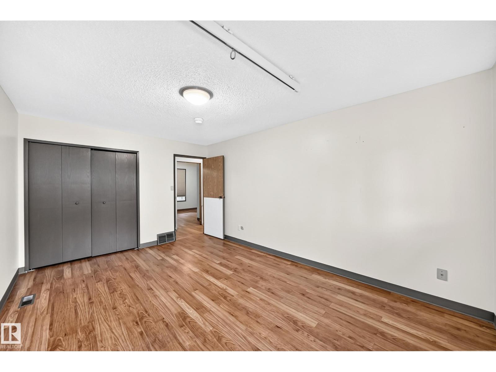 1816 48 St NW, Edmonton, Alberta  T6L 2X6 - Photo 22 - E4495180