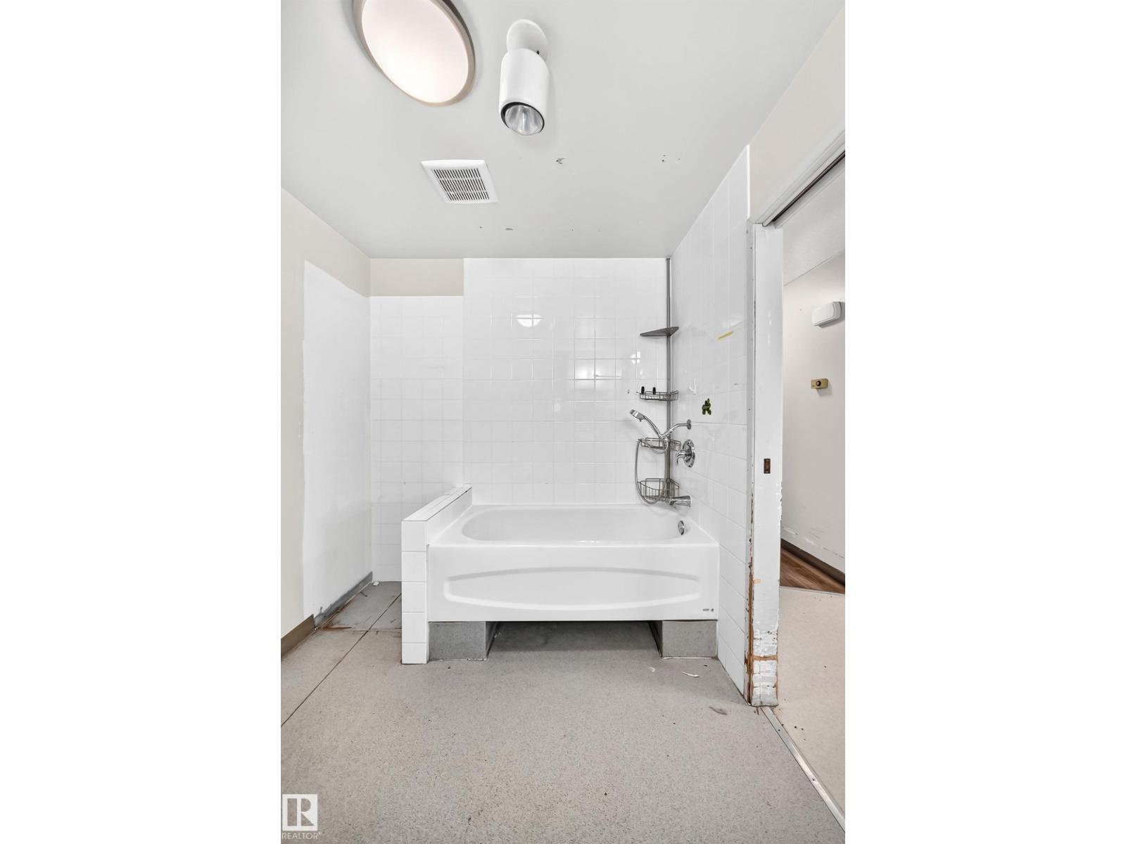 1816 48 St NW, Edmonton, Alberta  T6L 2X6 - Photo 30 - E4495180