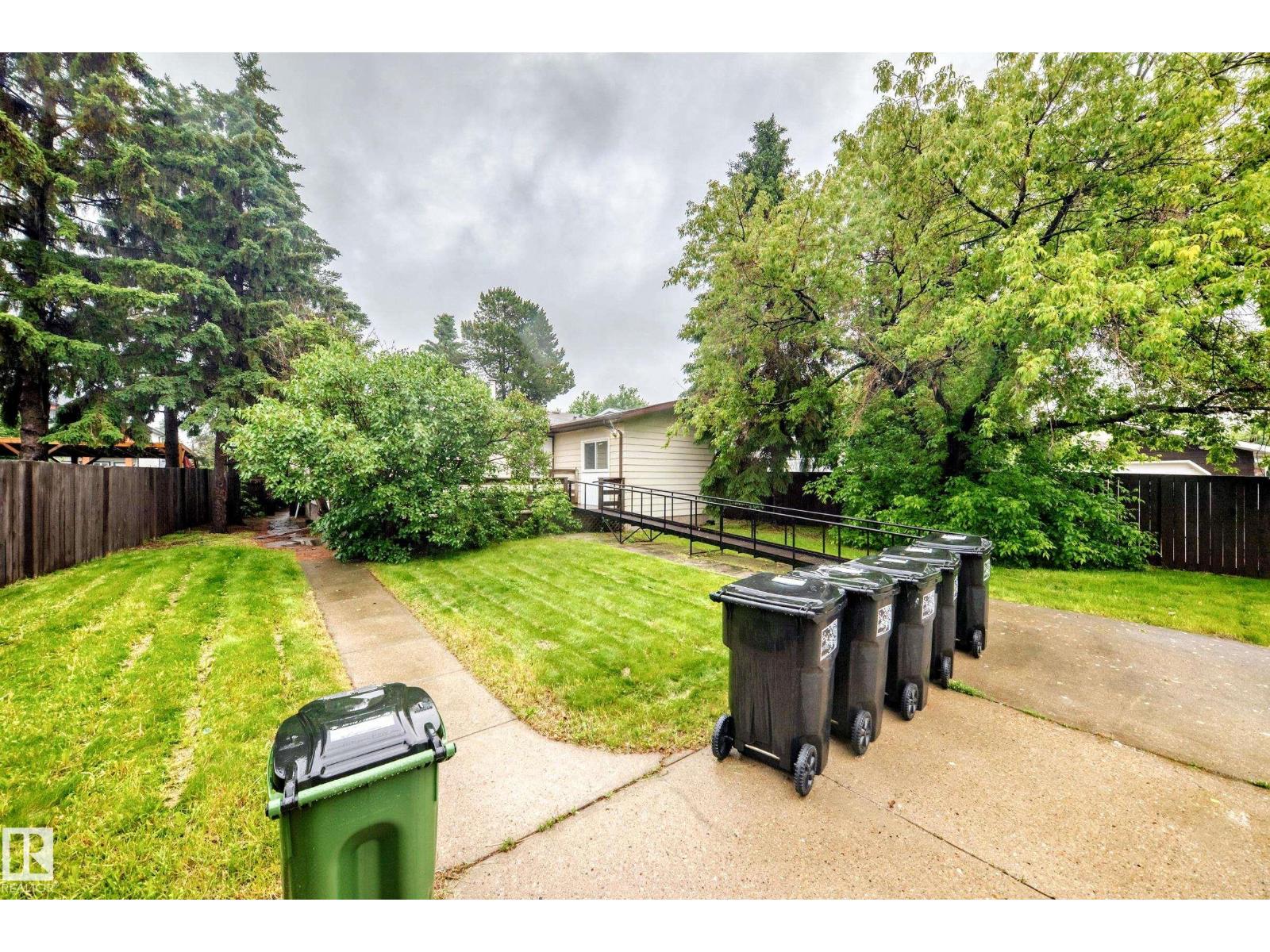 1816 48 St NW, Edmonton, Alberta  T6L 2X6 - Photo 47 - E4495180