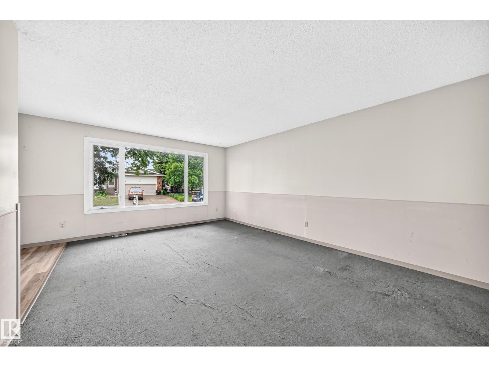 2071 49a St NW, Edmonton, Alberta  T6L 2W9 - Photo 13 - E4495182