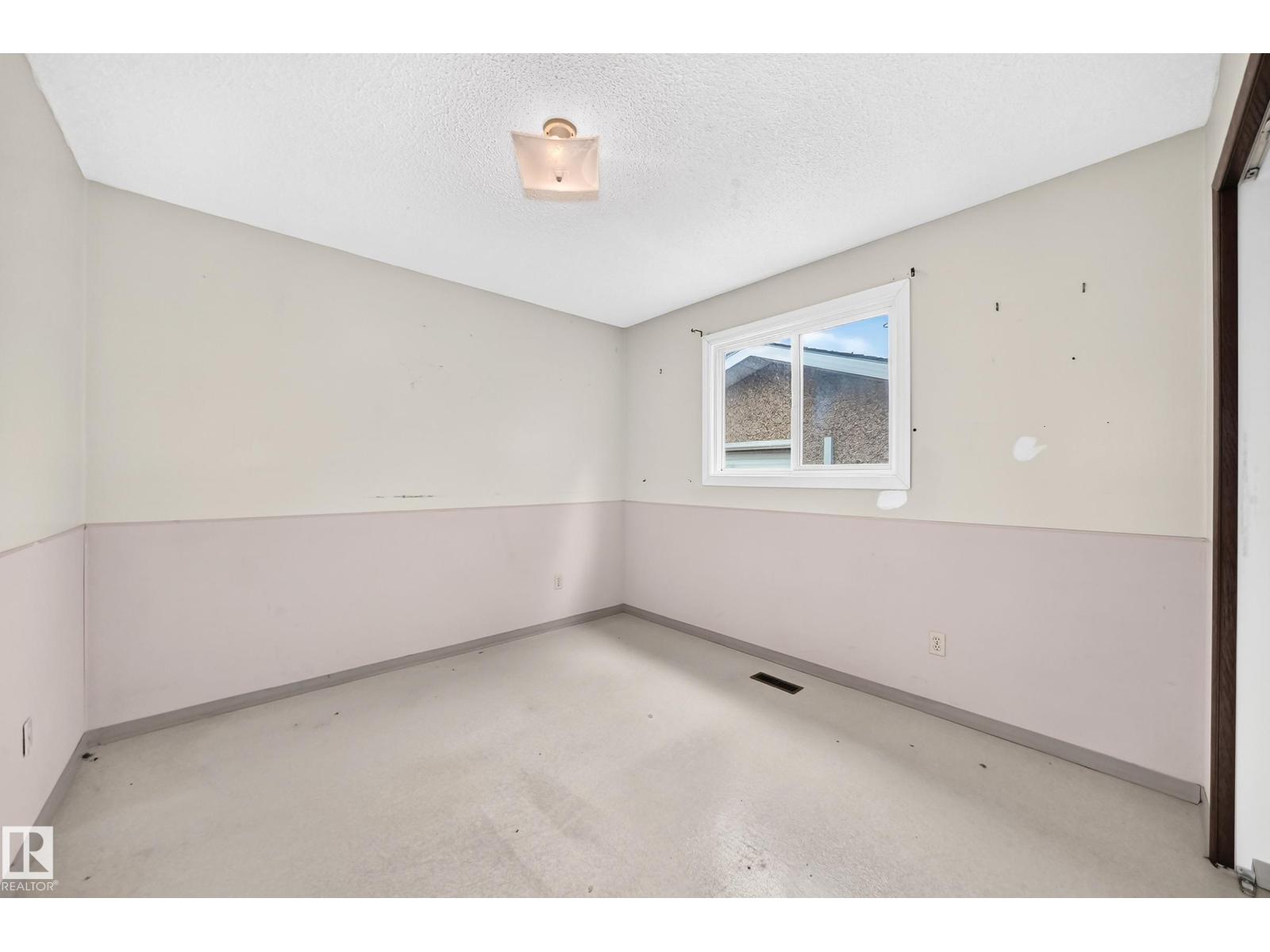 2071 49a St NW, Edmonton, Alberta  T6L 2W9 - Photo 23 - E4495182