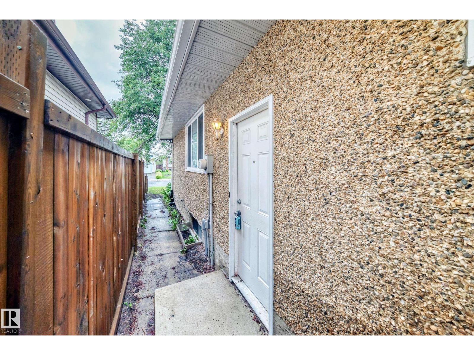 2071 49a St NW, Edmonton, Alberta  T6L 2W9 - Photo 42 - E4495182