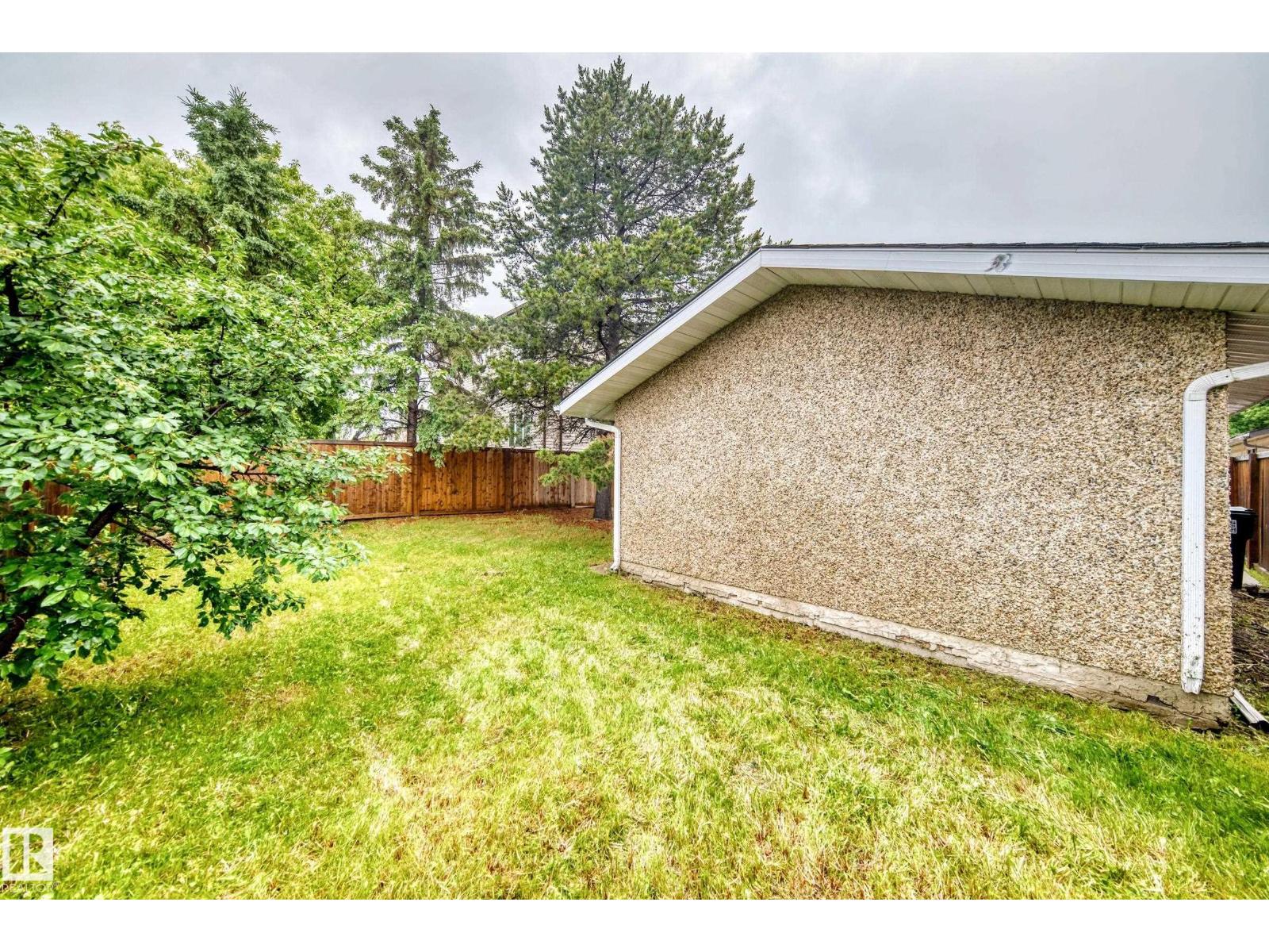 2071 49a St NW, Edmonton, Alberta  T6L 2W9 - Photo 46 - E4495182