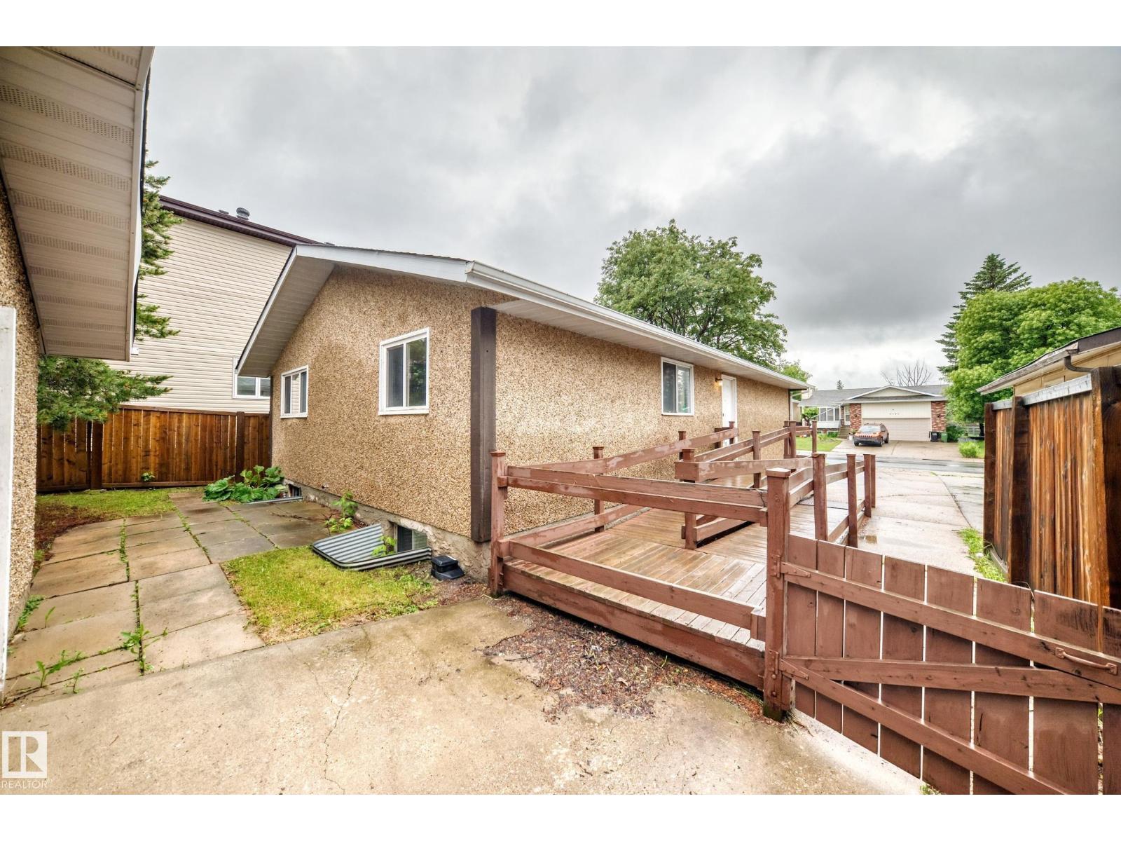 2071 49a St NW, Edmonton, Alberta  T6L 2W9 - Photo 47 - E4495182