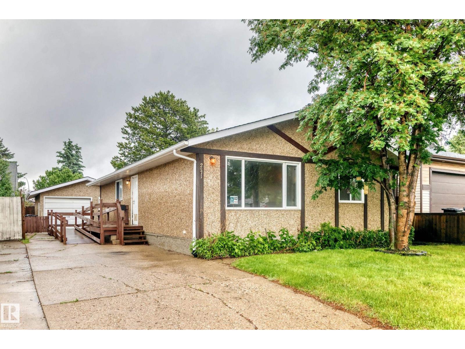 2071 49a St NW, Edmonton, Alberta  T6L 2W9 - Photo 48 - E4495182