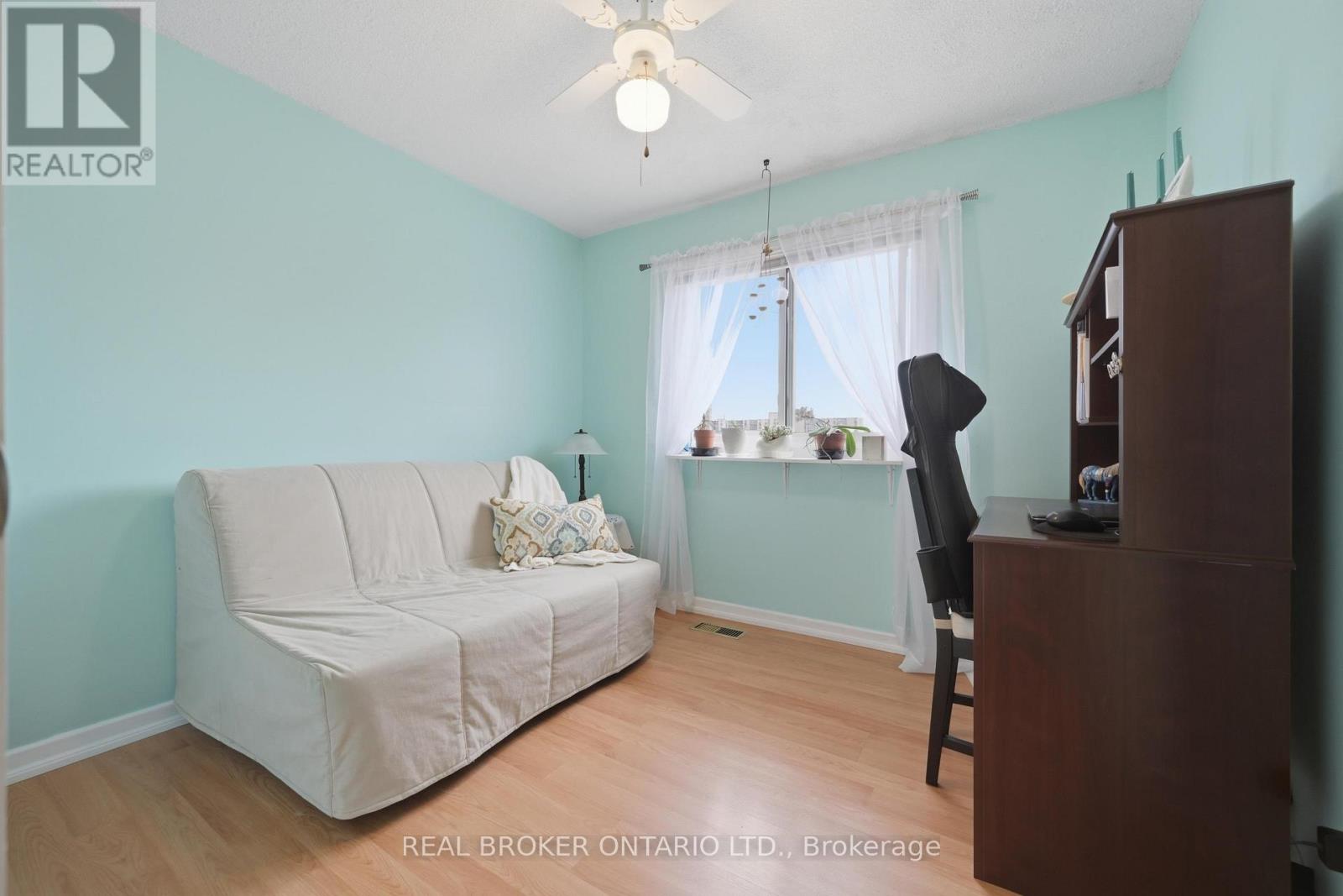 81 Permfield Path, Toronto, Ontario  M9C 4Y5 - Photo 11 - W13475572
