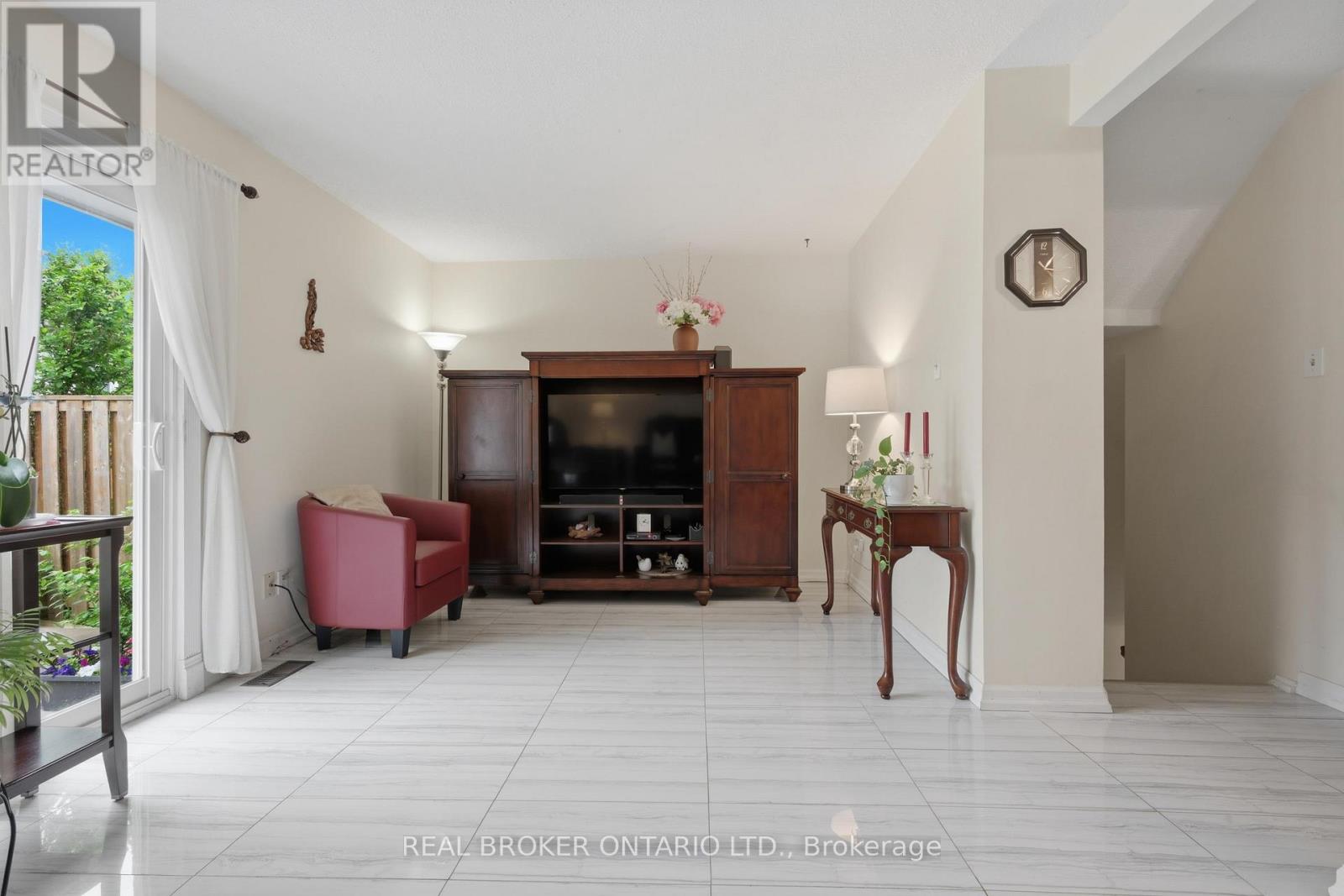 81 Permfield Path, Toronto, Ontario  M9C 4Y5 - Photo 6 - W13475572
