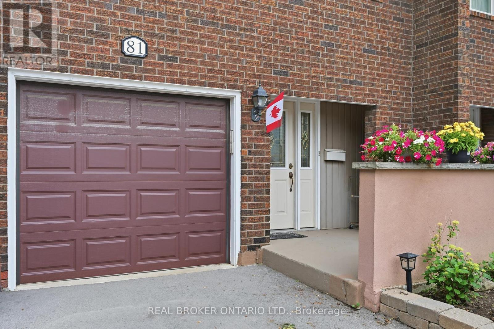 81 Permfield Path, Toronto, Ontario  M9C 4Y5 - Photo 3 - W13475572