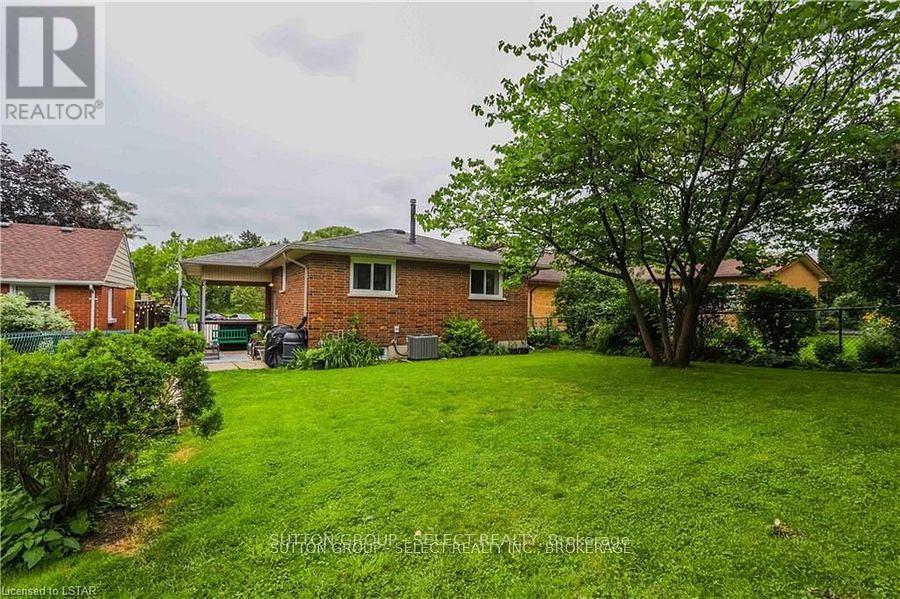 566 Chester Street, London South, Ontario  N6C 2J9 - Photo 4 - X13444678