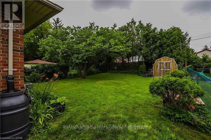 566 Chester Street, London South, Ontario  N6C 2J9 - Photo 3 - X13444678