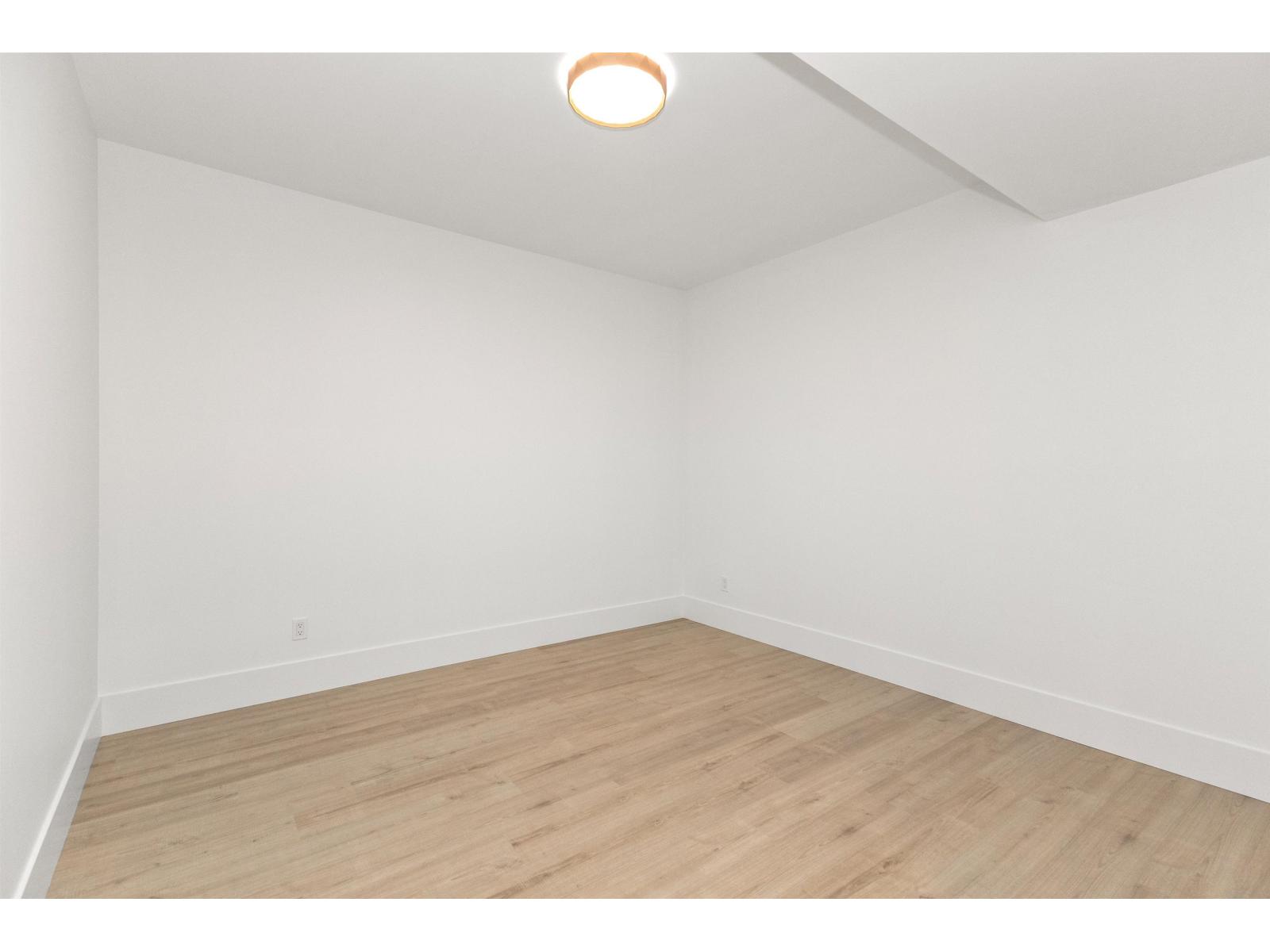 3905 Latimer Street, Abbotsford, British Columbia  V2S 2J4 - Photo 32 - R3135375