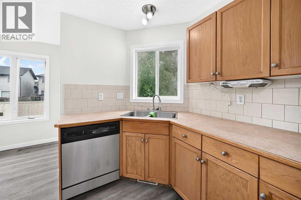 531 Stonegate Road Nw, Airdrie, Alberta  T4B 2Z9 - Photo 8 - A2318075