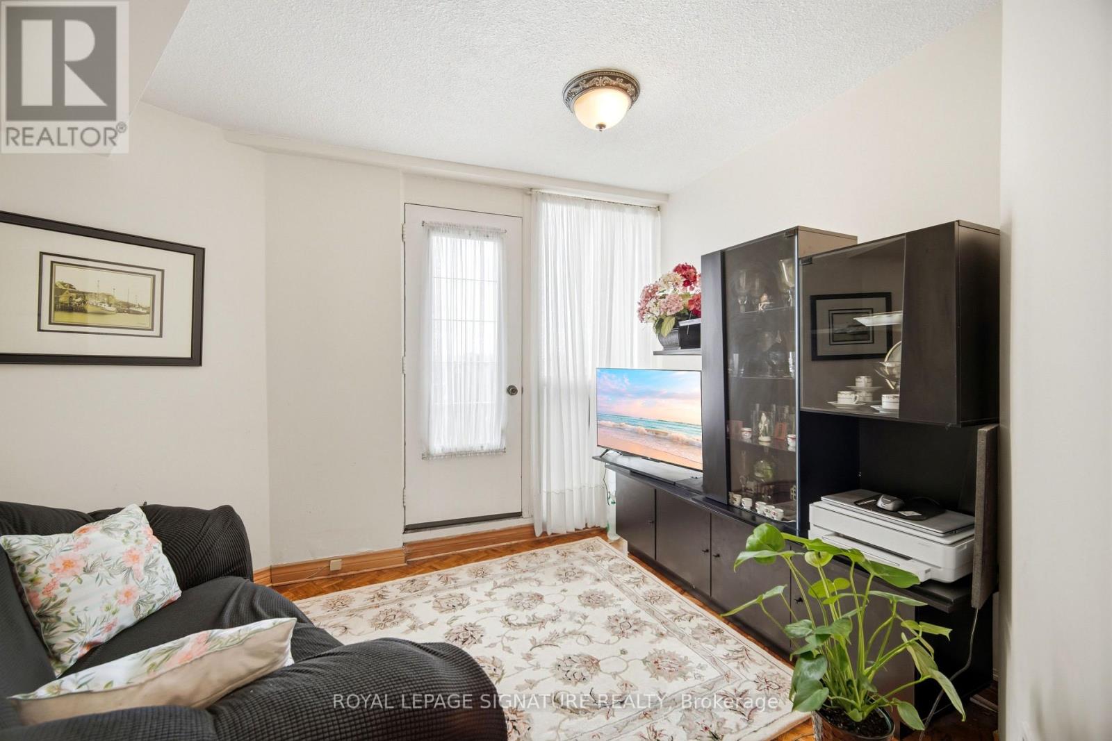 D20 - 288 Mill Road, Toronto, Ontario  M9C 4X7 - Photo 11 - W13475118