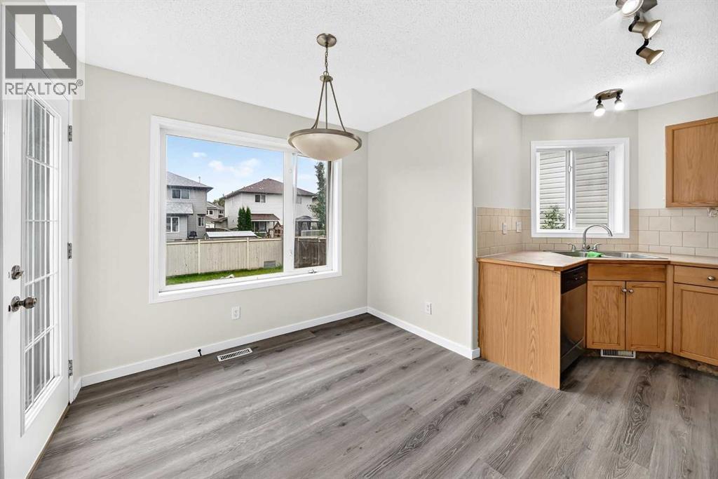 531 Stonegate Road Nw, Airdrie, Alberta  T4B 2Z9 - Photo 11 - A2318075