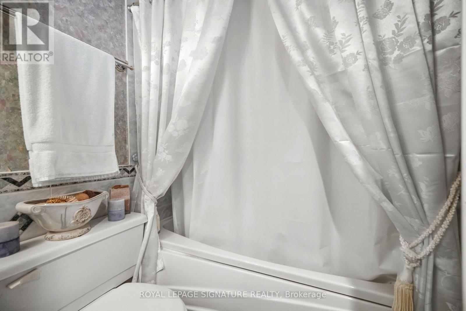 D20 - 288 Mill Road, Toronto, Ontario  M9C 4X7 - Photo 21 - W13475118