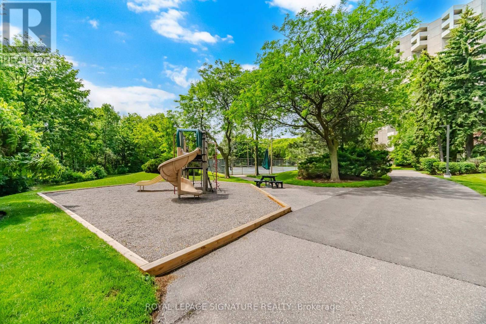 D20 - 288 Mill Road, Toronto, Ontario  M9C 4X7 - Photo 33 - W13475118