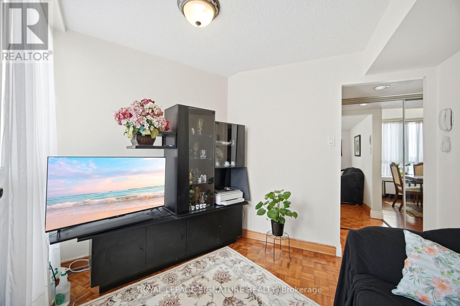D20 - 288 Mill Road, Toronto, Ontario  M9C 4X7 - Photo 12 - W13475118