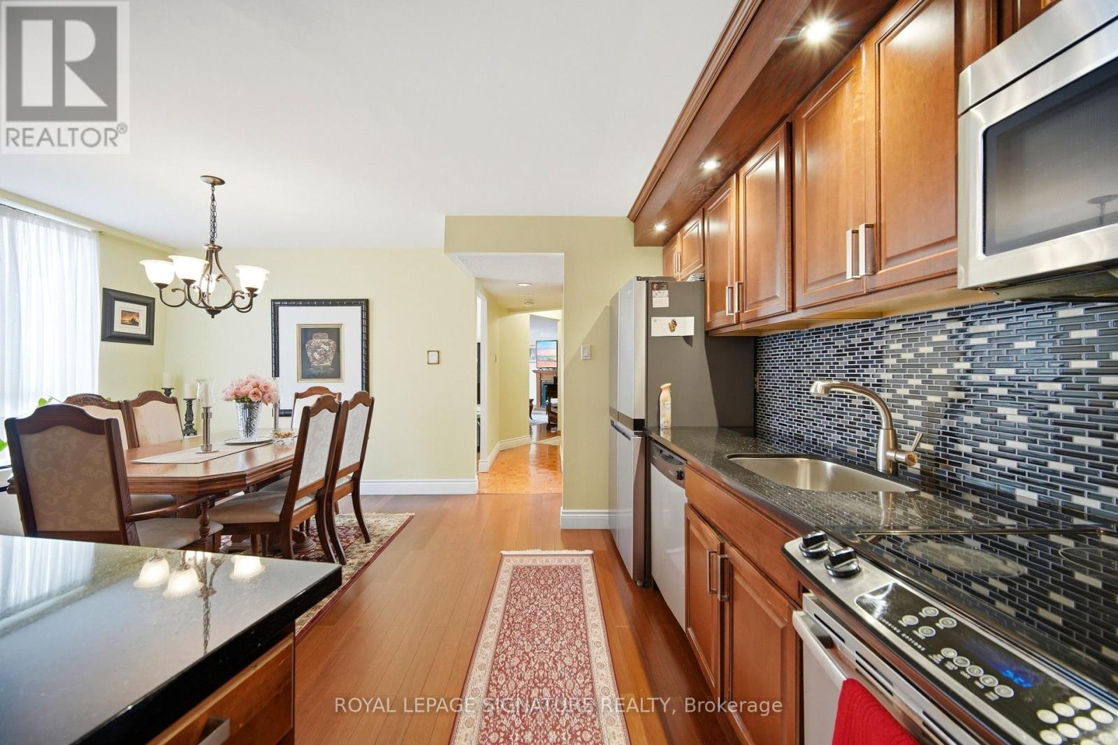 D20 - 288 Mill Road, Toronto, Ontario  M9C 4X7 - Photo 5 - W13475118