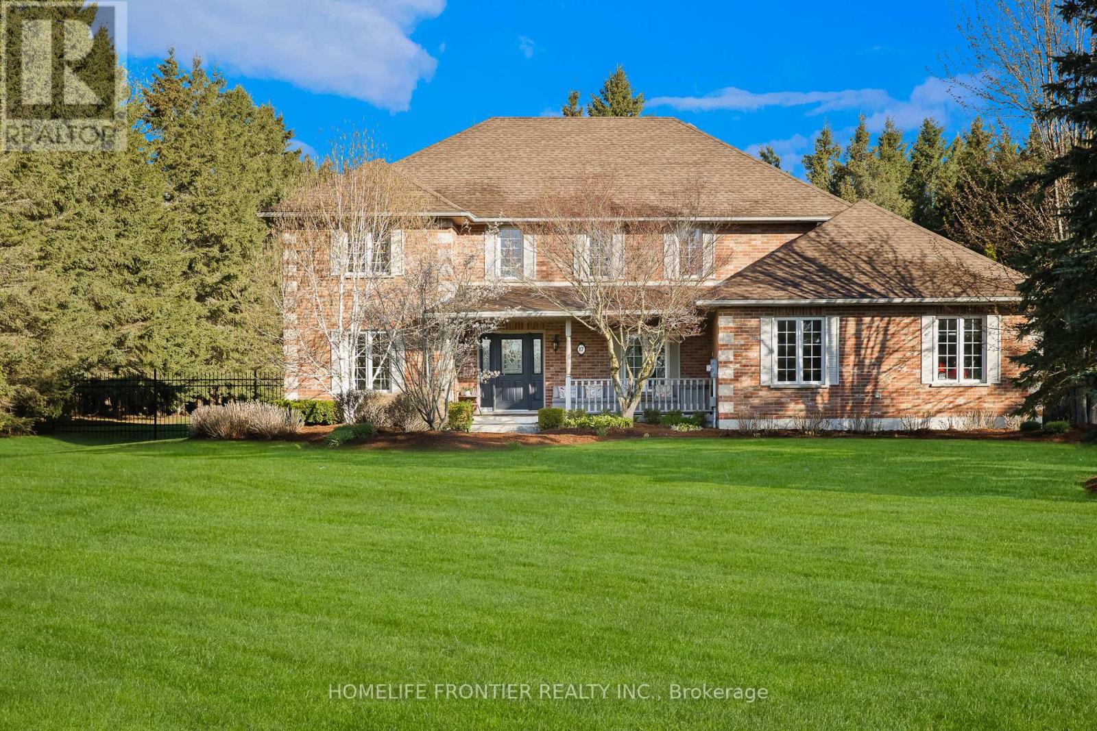 17 BRIDLE PATH, Puslinch, Ontario