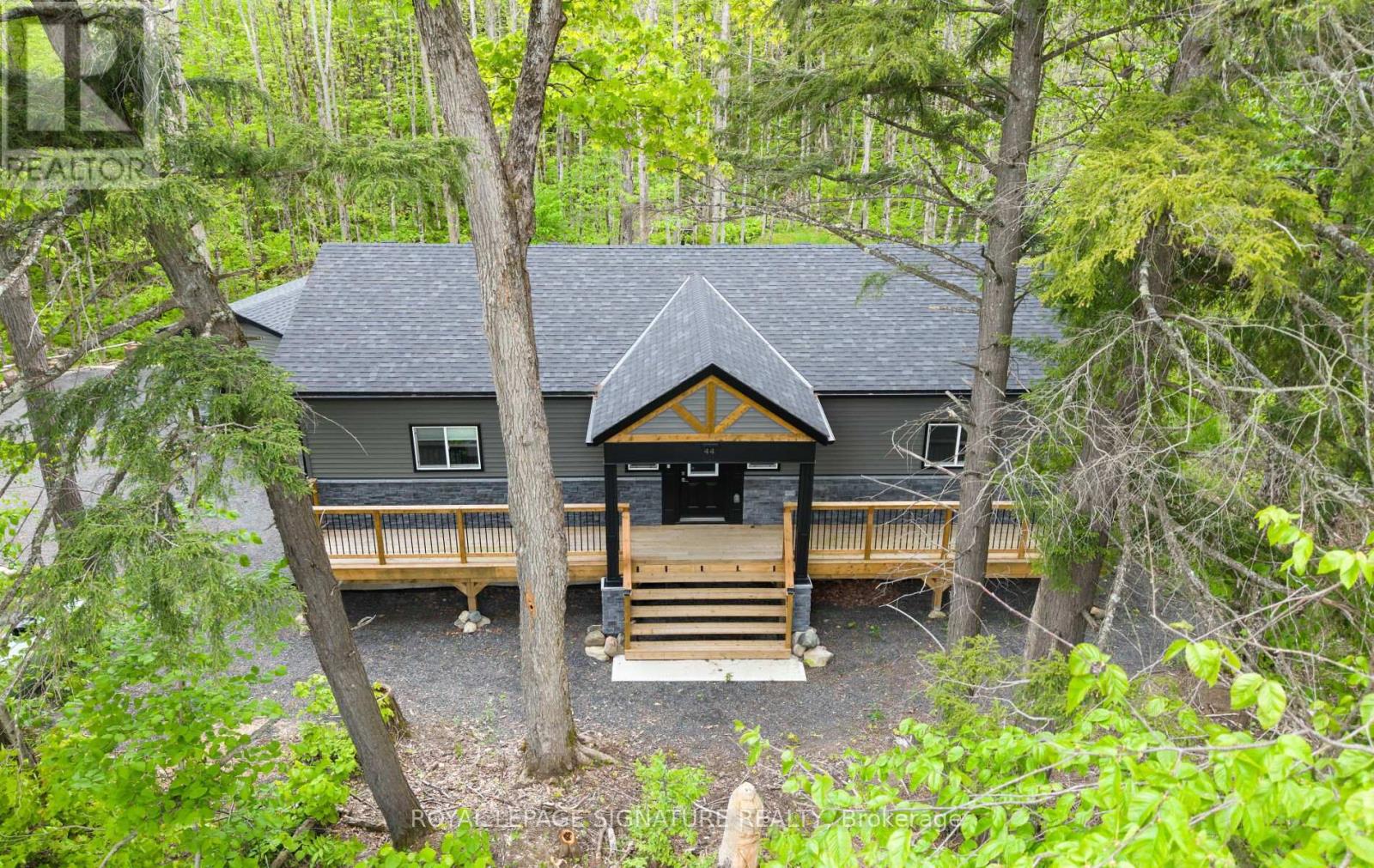 44 SUNNYSHORE PARK DRIVE, McKellar, Ontario