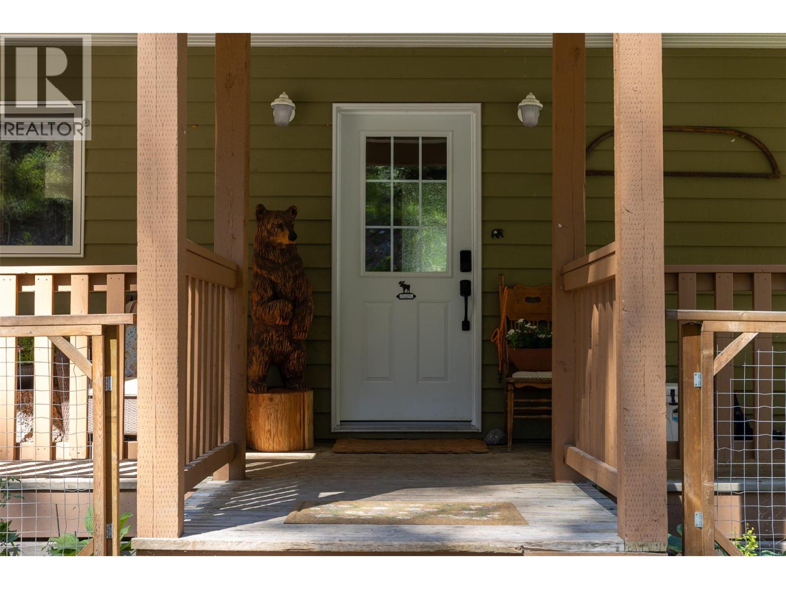 2851 Rosen Heights Road, Jaffray, British Columbia  V0B 1T0 - Photo 4 - 10382017
