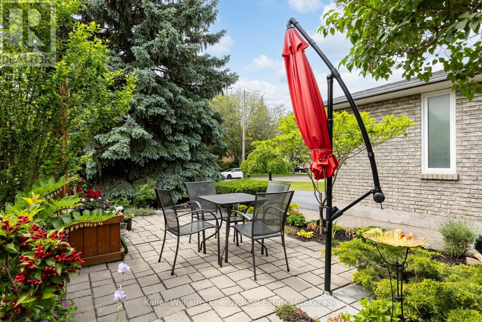 707 Whistler Drive, Oshawa, Ontario  L1J 7N9 - Photo 4 - E13478698