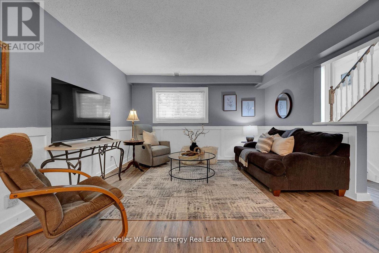 906 Centre Street N, Whitby, Ontario  L1N 4V1 - Photo 4 - E13478836