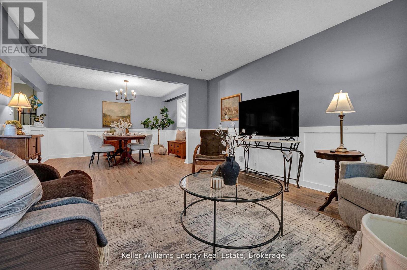 906 Centre Street N, Whitby, Ontario  L1N 4V1 - Photo 5 - E13478836
