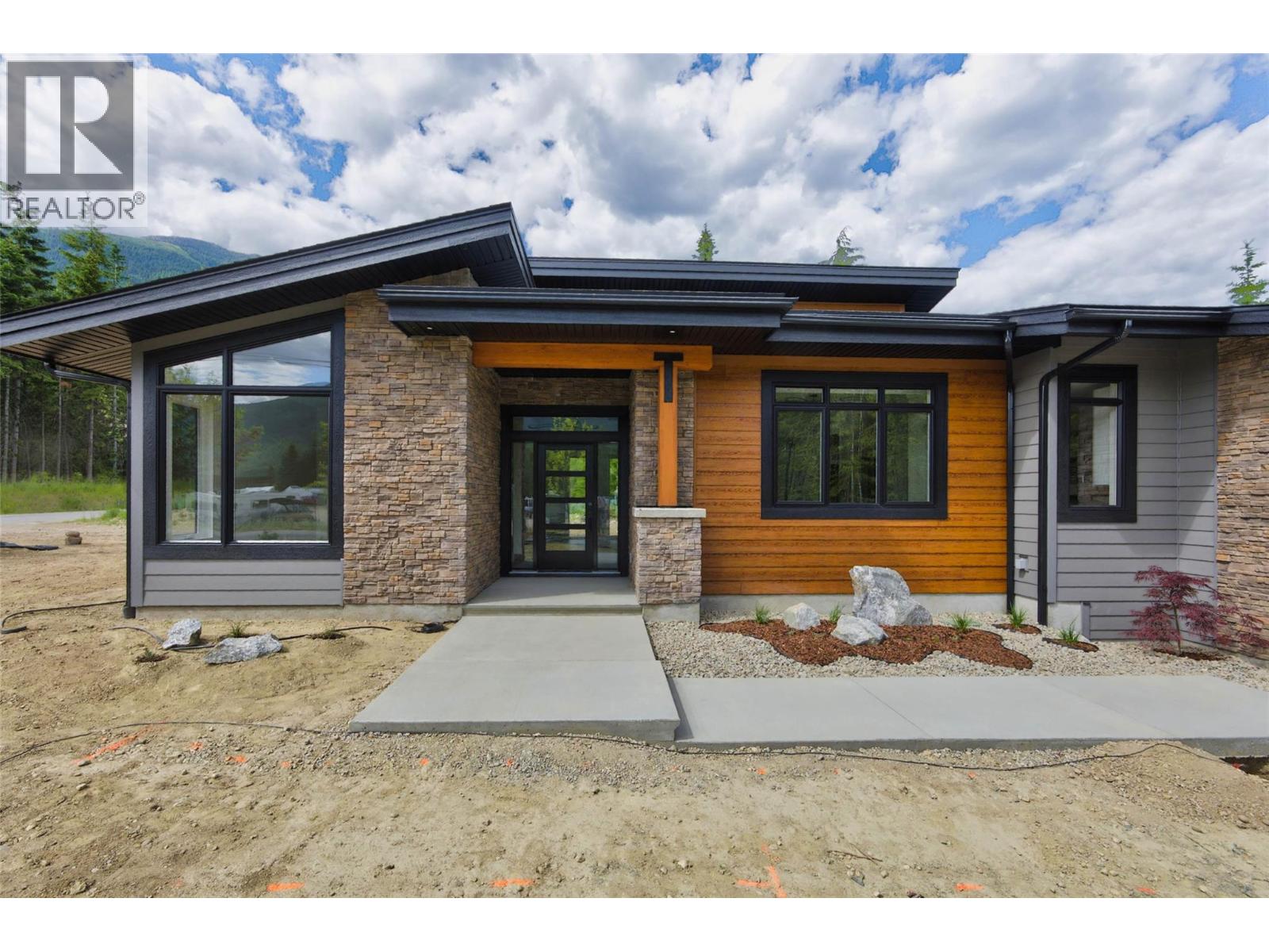 7769 Holt Road, Balfour, British Columbia  V0G 1C0 - Photo 3 - 10392259