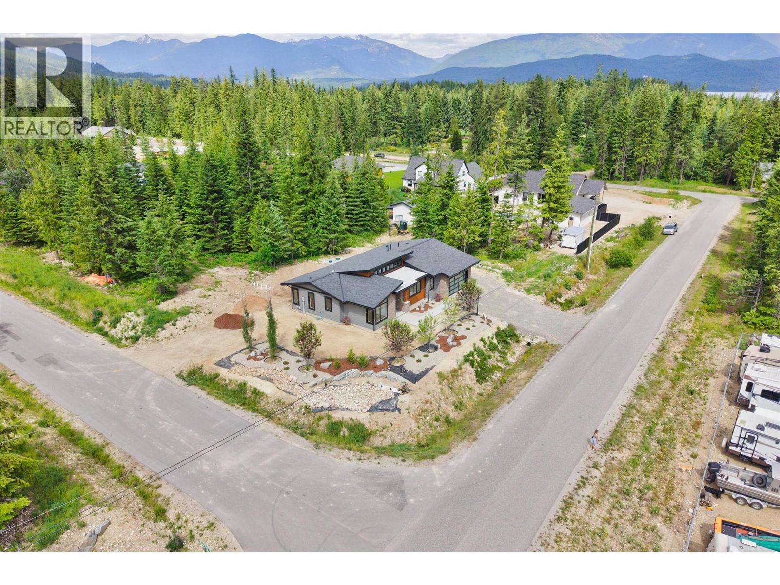7769 Holt Road, Balfour, British Columbia  V0G 1C0 - Photo 4 - 10392259