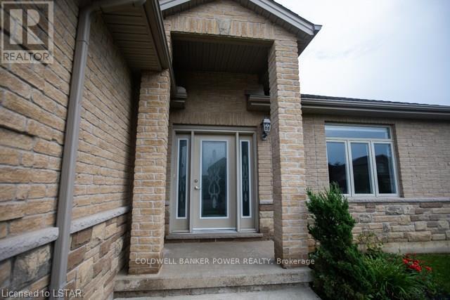 176 Tanoak Drive, London North, Ontario  N6G 5R3 - Photo 2 - X13478638