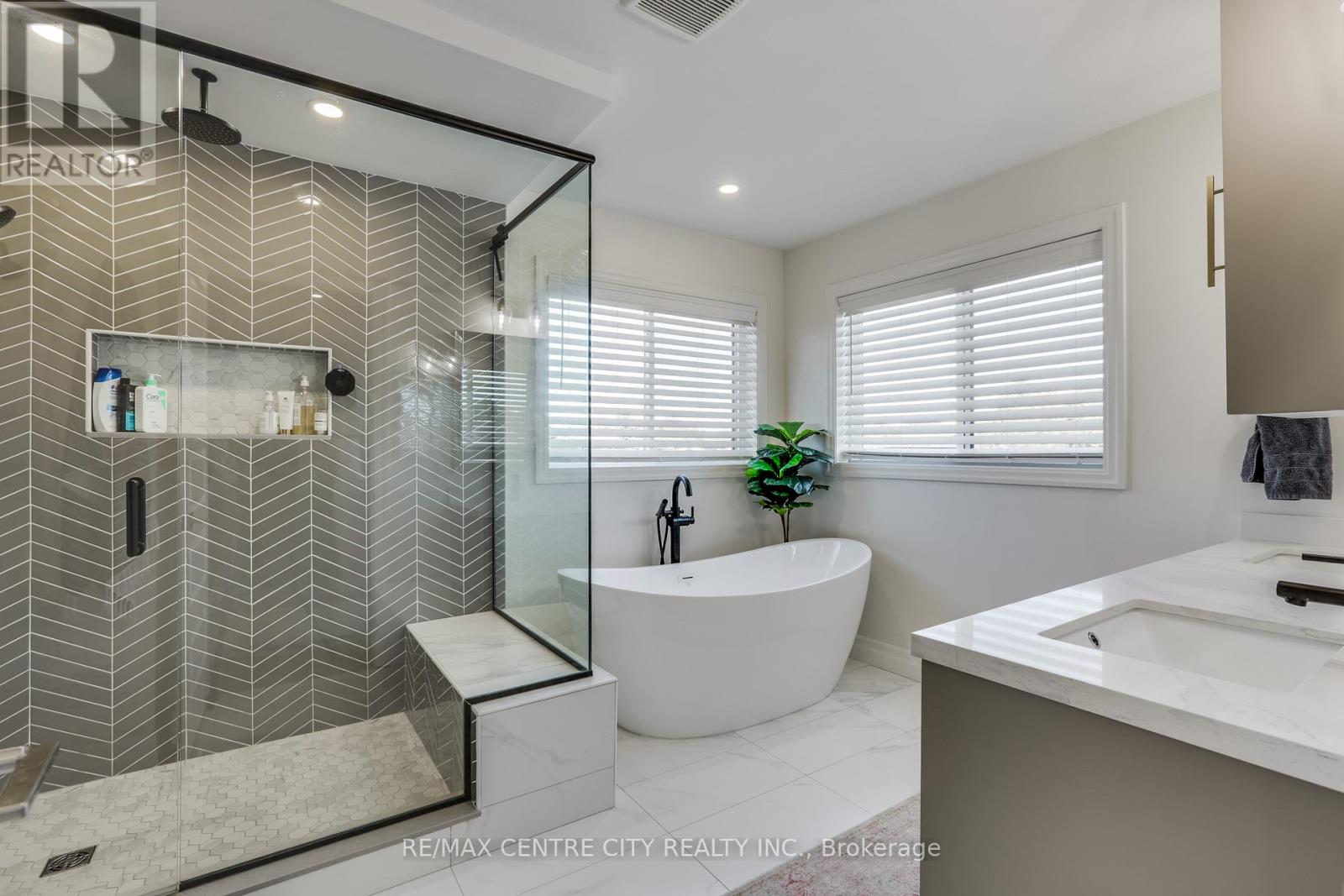 108 Stuart Avenue, Lucan Biddulph, Ontario  N0M 2J0 - Photo 20 - X13478710