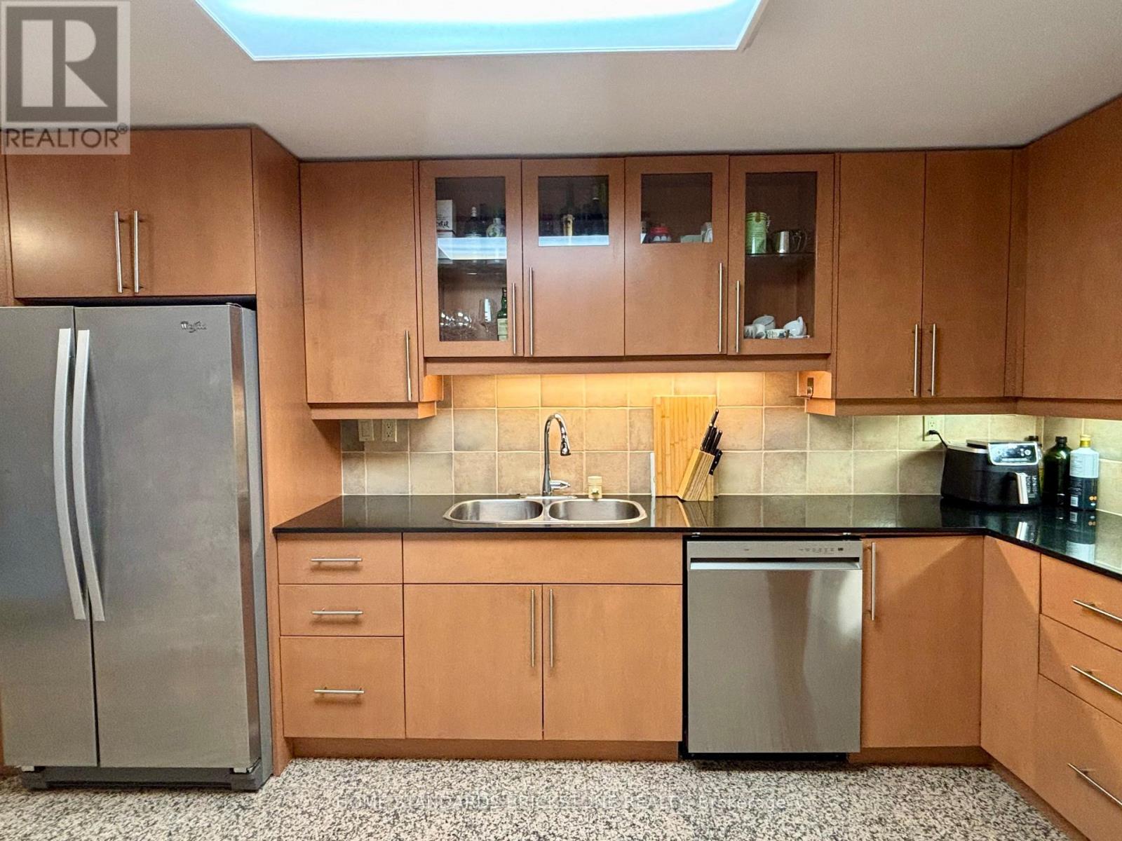 202 - 9 Greenbriar Road, Toronto, Ontario  M2K 1H4 - Photo 6 - C13475660