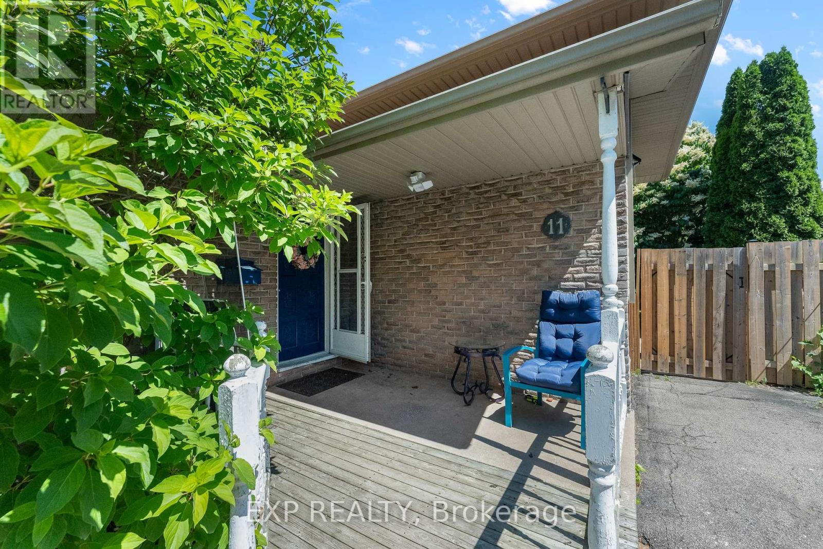 11 Abraham Drive, St. Catharines, Ontario L2M 6K7 - Photo 2 - X13478496