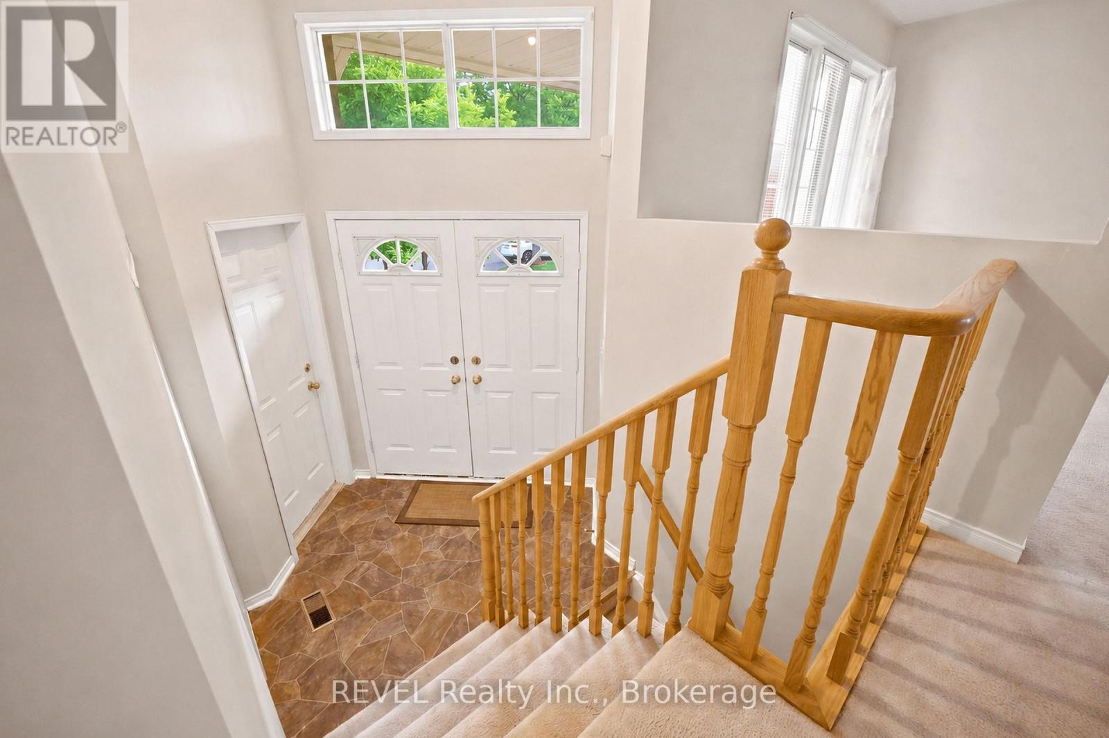 86 Madison Court W, Welland, Ontario  L3C 7G1 - Photo 3 - X13478540